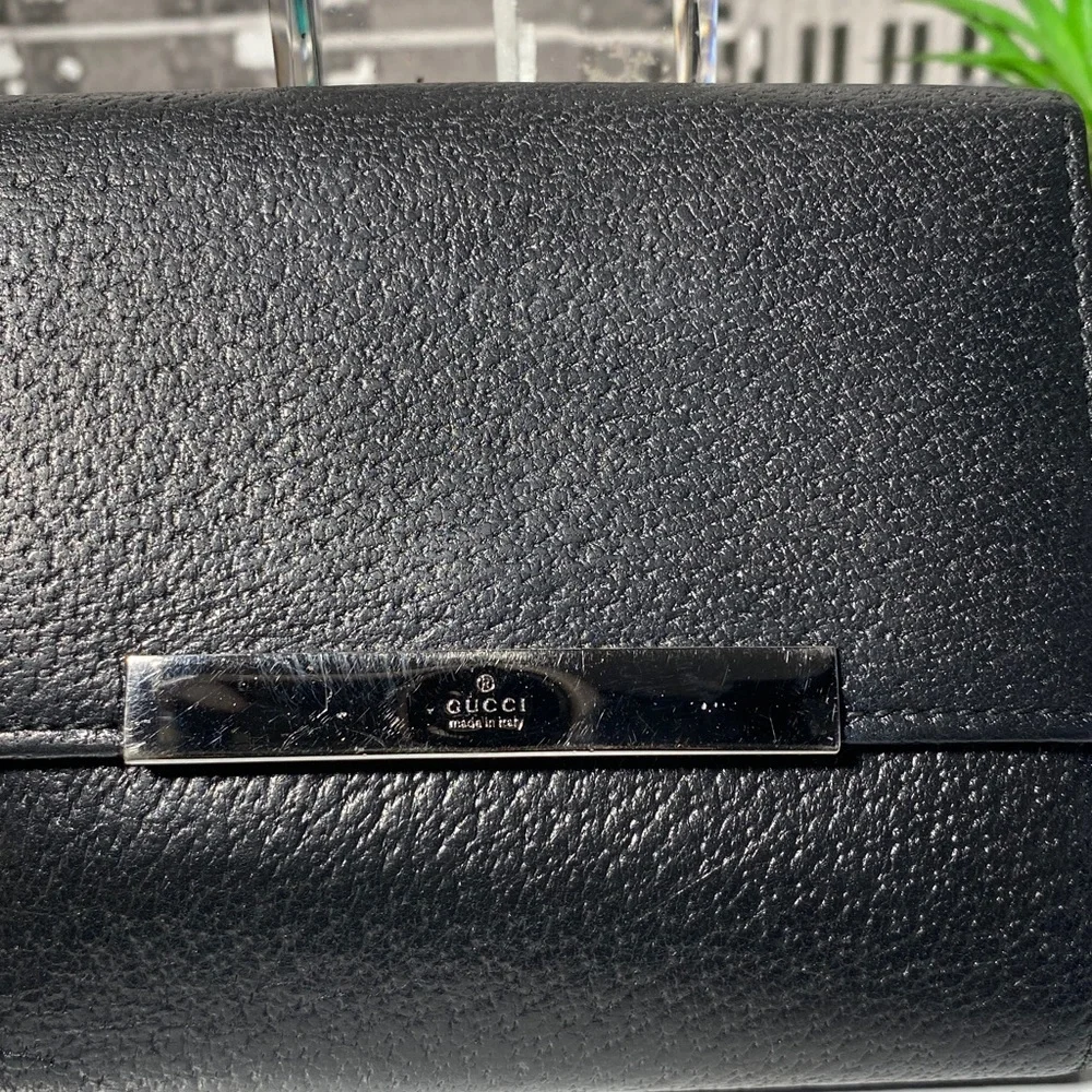 Authentic Gucci Black Textured Leather Wallet
